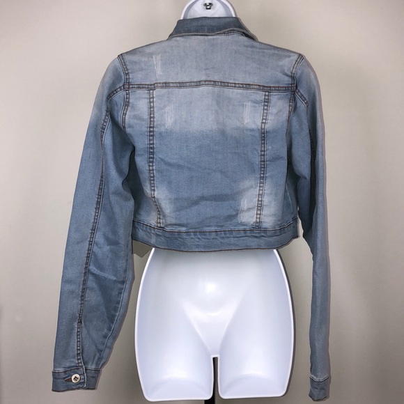 Cropped jean jacket NWT size Medium - Picture 2 of 5